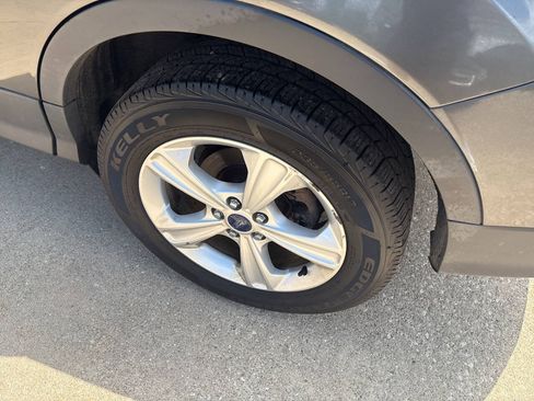 Used 2016 Ford Escape SE AWD/4WD image 7