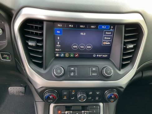 Used 2020 GMC Acadia SLT image 13