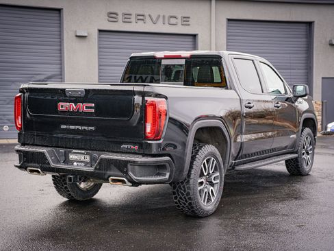 Used 2022 GMC Sierra 1500 AT4 w/ AT4 Premium Package AWD/4WD image 8