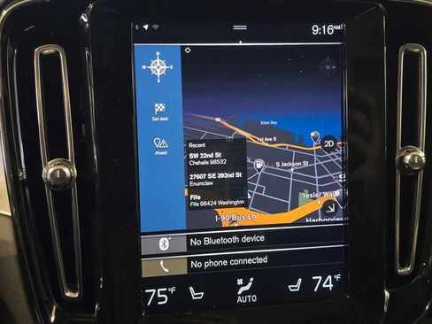 Used 2019 Volvo XC40 T5 Momentum image 16