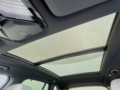 New 2026 BMW X5 xDrive40i w/ Climate Comfort Package image 15