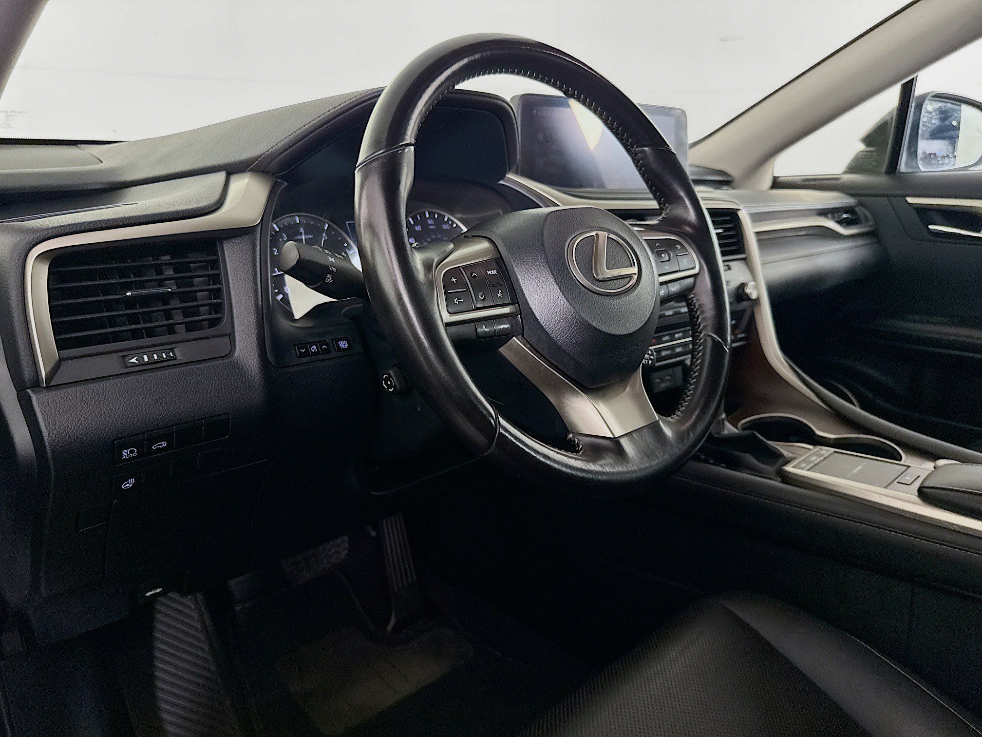 Used 2020 Lexus RX 350L Premium w/ Premium Package AWD/4WD image 21