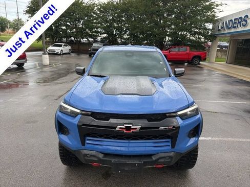 Used 2025 Chevrolet Colorado ZR2 AWD/4WD image 9