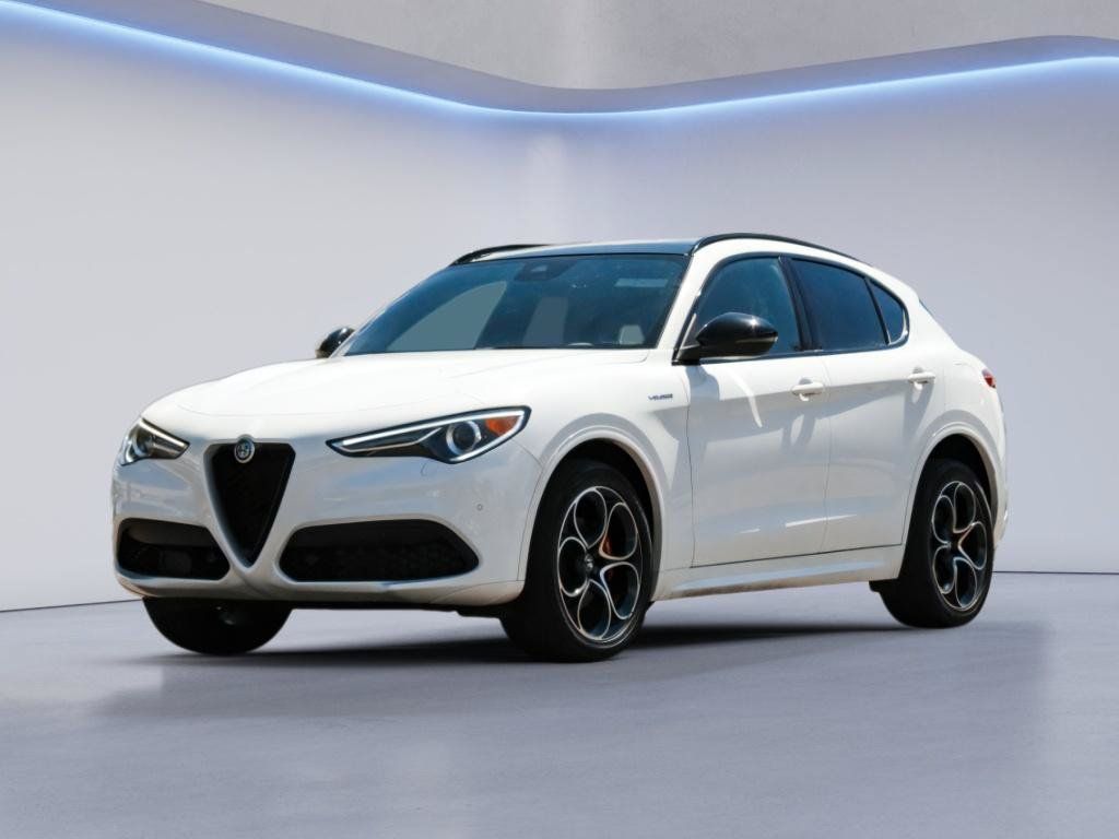 Used 2023 Alfa Romeo Stelvio Veloce AWD/4WD image 1