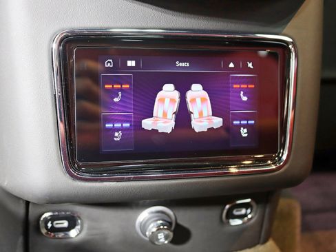 Used 2022 Bentley Bentayga image 31