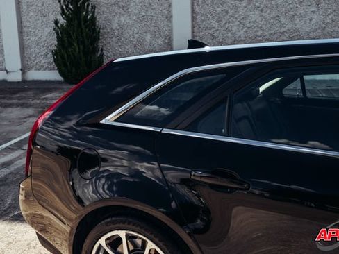 Used 2014 Cadillac CTS V RWD image 30