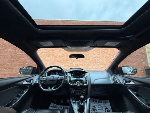 Used 2018 Ford Focus ST w/ Equipment Group 402A image 18