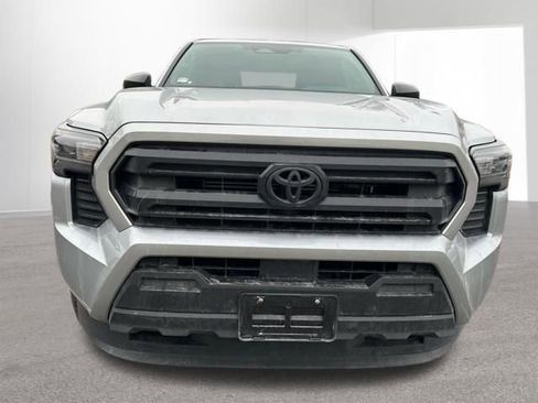 Used 2024 Toyota Tacoma SR image 15
