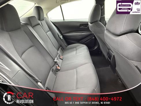 Used 2022 Toyota Corolla LE image 42