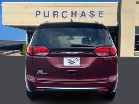 Used 2018 Chrysler Pacifica Touring-L image 5
