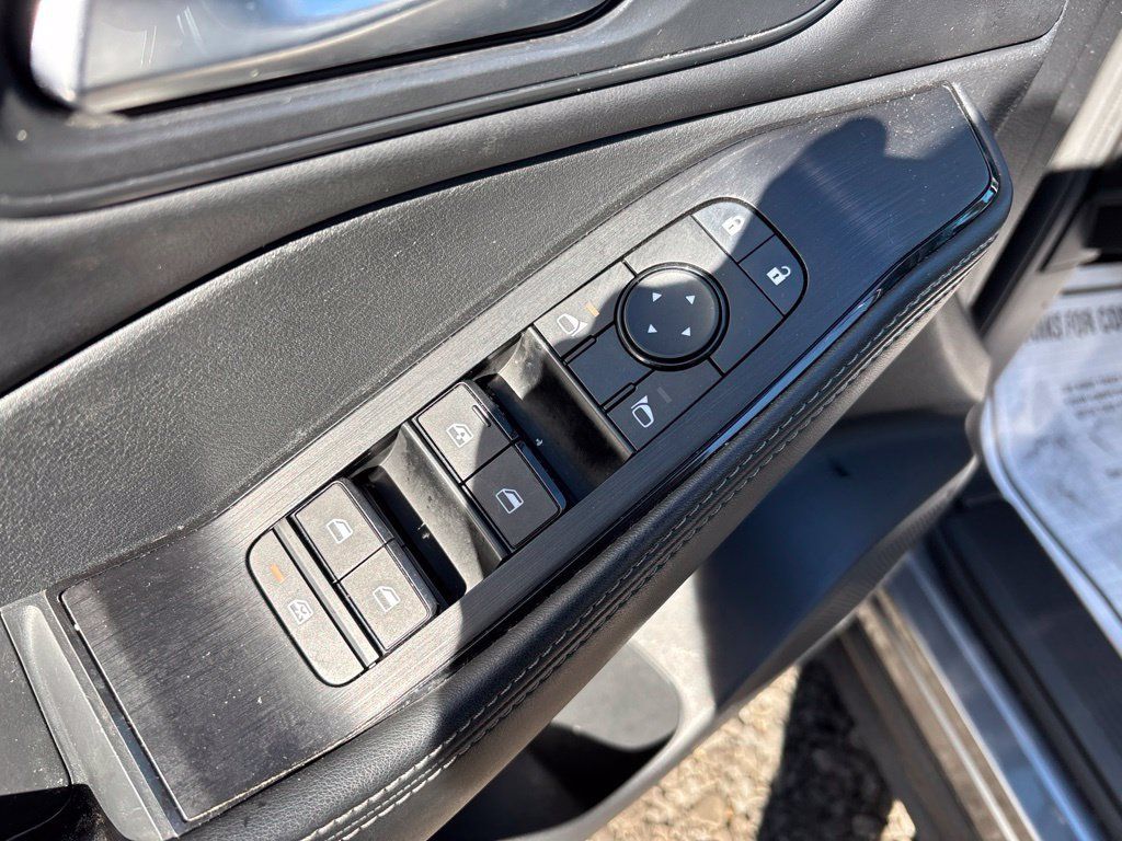 Certified 2023 Nissan Rogue SV w/ SV Premium B Package AWD/4WD image 18