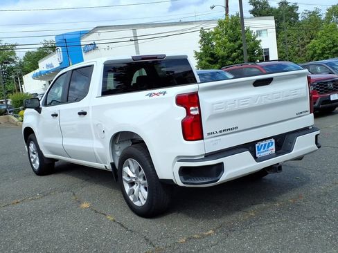 Used 2020 Chevrolet Silverado 1500 Custom w/ Custom Value Package AWD/4WD image 4