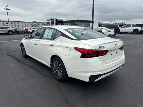 Used 2025 Nissan Altima 2.5 SV FWD image 5