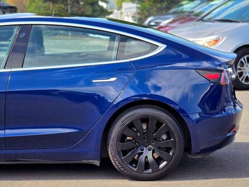 Used 2018 Tesla Model 3 Long Range AWD/4WD image 8
