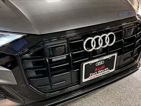 Used 2020 Audi Q8 Prestige w/ Prestige Package image 33