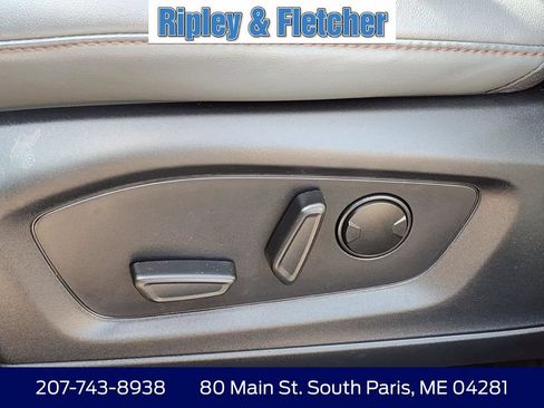 Certified 2025 Ford Explorer Active w/ Active Comfort Package AWD/4WD image 12