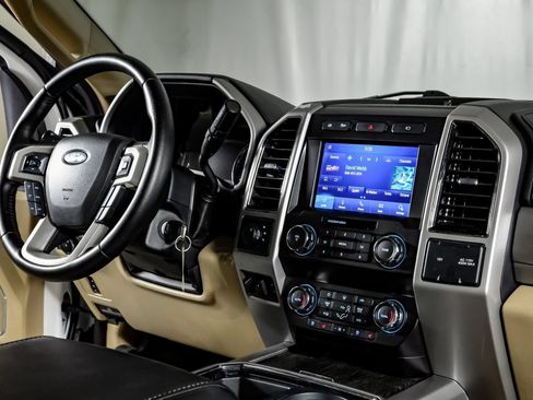 Used 2021 Ford F450 Lariat w/ Lariat Value Package AWD/4WD image 22