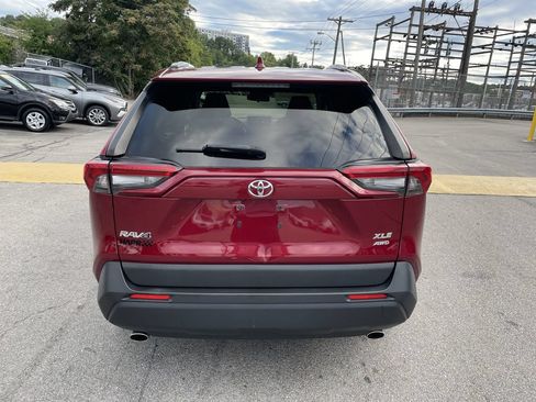 Certified 2019 Toyota RAV4 XLE w/ Convenience Package AWD/4WD image 4