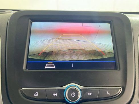 Used 2020 Chevrolet Equinox LT w/ Driver Convenience Package image 39