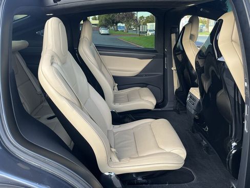 Used 2016 Tesla Model X Performance image 31