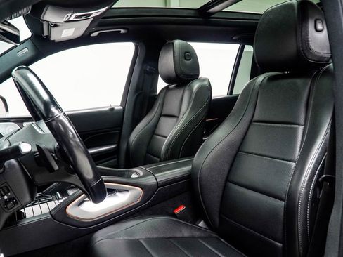 Used 2021 Mercedes-Benz GLS 450 4MATIC image 41