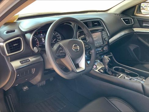 Used 2022 Nissan Maxima SV w/ Floor Mat Group FWD image 15