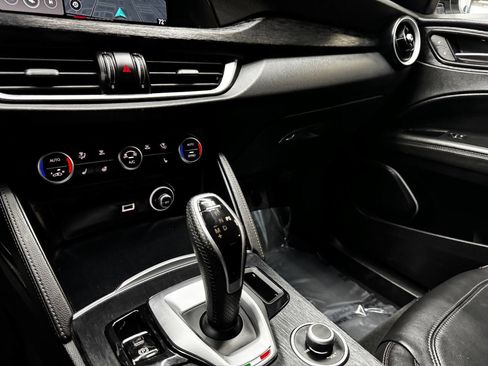 Used 2023 Alfa Romeo Stelvio Sprint image 24