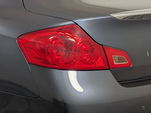 Used 2010 INFINITI G37 x w/ Premium Pkg image 15