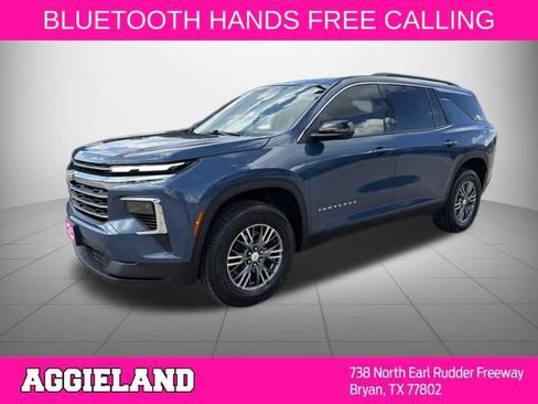 Used 2024 Chevrolet Traverse LT FWD image 9