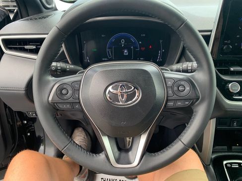 Used 2025 Toyota Corolla Cross AWD Hybrid w/ Convenience Package image 14