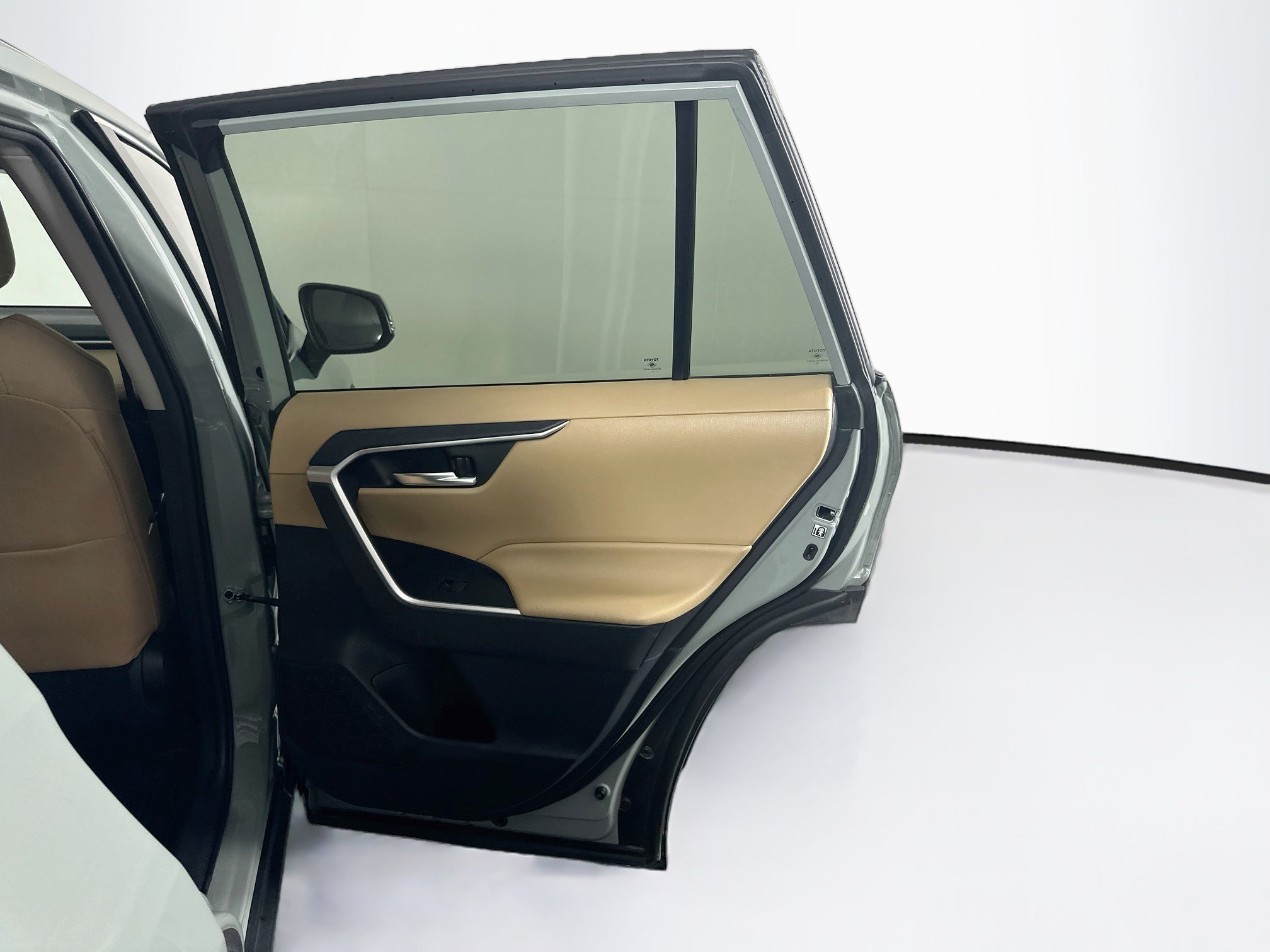Used 2019 Toyota RAV4 XLE FWD image 31