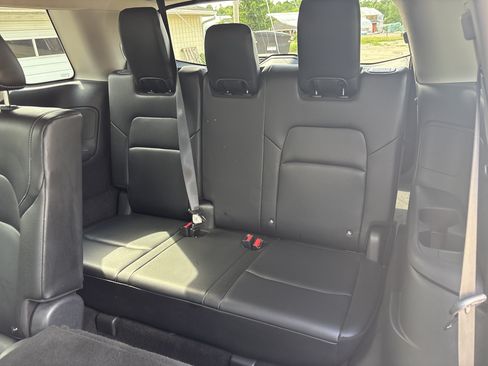 Used 2023 Nissan Pathfinder SL AWD/4WD image 33