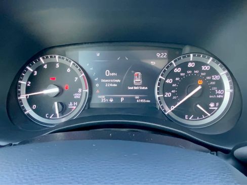 Used 2021 Toyota Highlander XLE image 41