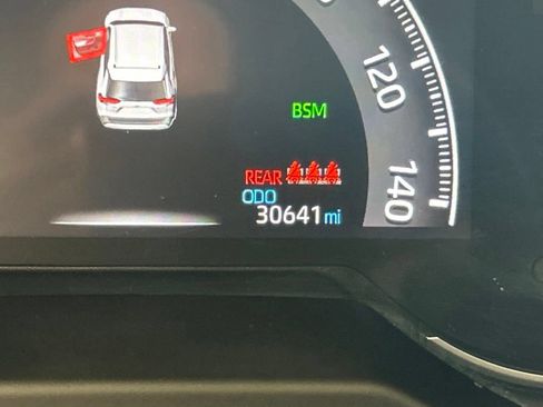 Used 2025 Toyota RAV4 XLE FWD image 43