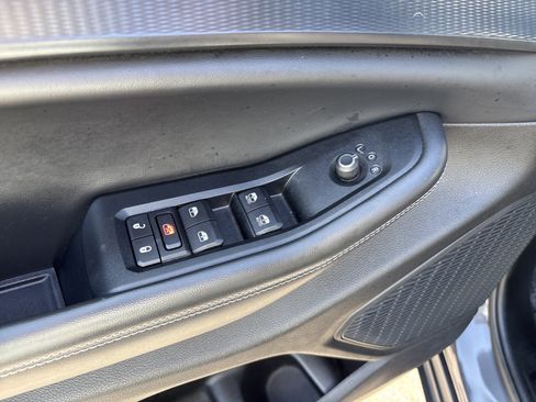 Used 2023 Jeep Grand Cherokee Altitude AWD/4WD image 15