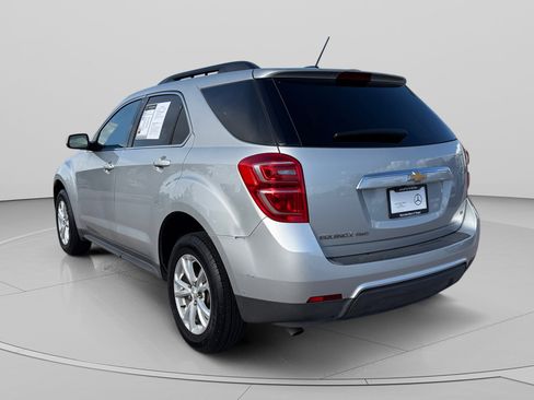 Used 2017 Chevrolet Equinox LT w/ Convenience Package AWD/4WD image 3