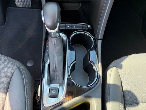 Used 2022 Buick Encore GX Select image 26