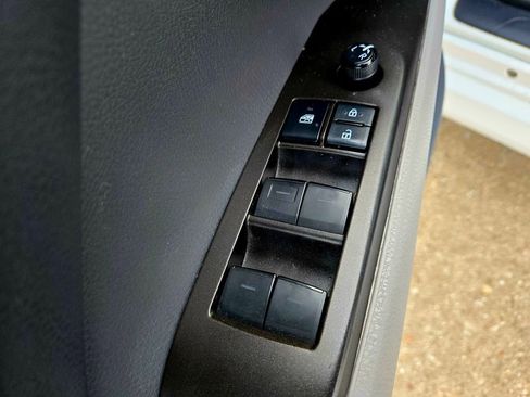 Used 2021 Toyota Camry LE w/ Carpet Mat Package (TMS) image 31