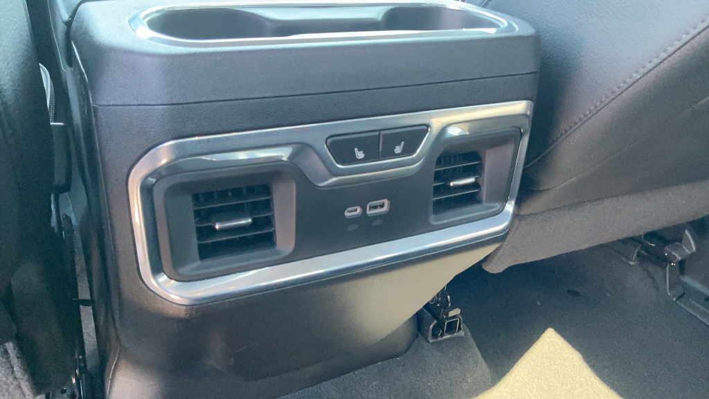 Used 2024 GMC Sierra 2500 Denali w/ Denali Reserve Package AWD/4WD image 10