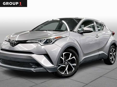 Used 2018 Toyota C-HR XLE image 1