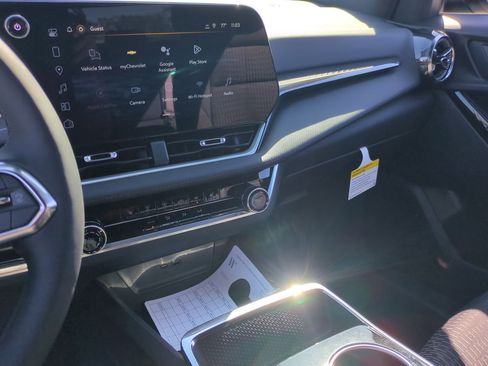 New 2026 Chevrolet Equinox LT image 13