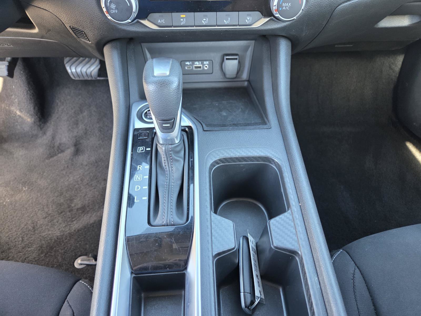 Used 2025 Nissan Sentra SV FWD image 26