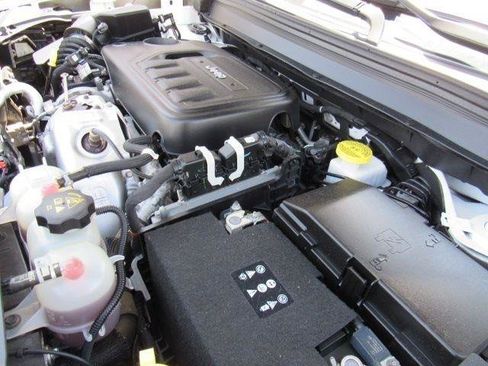Used 2019 Jeep Cherokee Limited AWD/4WD image 45