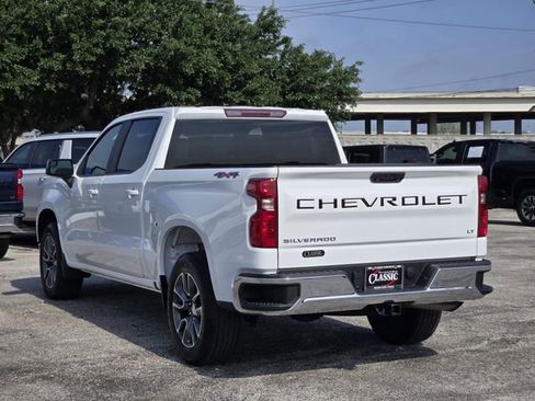 Used 2023 Chevrolet Silverado 1500 LT AWD/4WD image 5