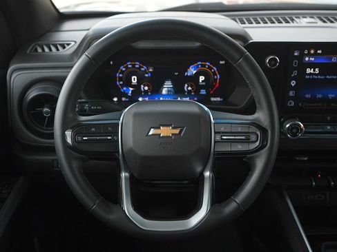 Used 2025 Chevrolet Colorado W/T w/ WT Convenience Package II RWD image 16