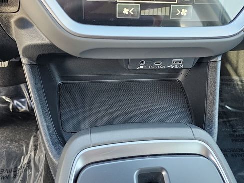 Certified 2025 Subaru Crosstrek 2.0i Premium image 29