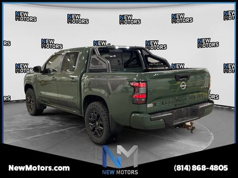 Used 2022 Nissan Frontier SV AWD/4WD image 3