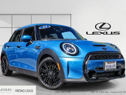 Used 2023 MINI Cooper S w/ Signature Upholstery Package FWD image 1