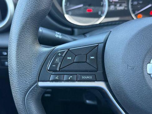 Used 2020 Nissan Versa S FWD image 21