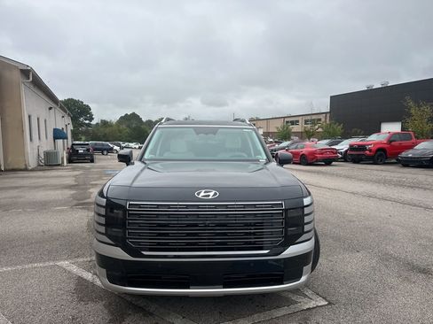 New 2026 Hyundai Palisade Calligraphy FWD image 3